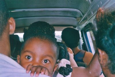 Madagascar - Interno di un taxi-brousse